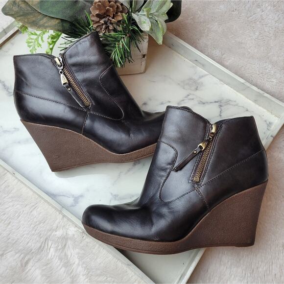 UGG Meredith Brown Leather Sherpa Lined Wedge Ankle Boot Size 9.5 - Picture 1 of 14